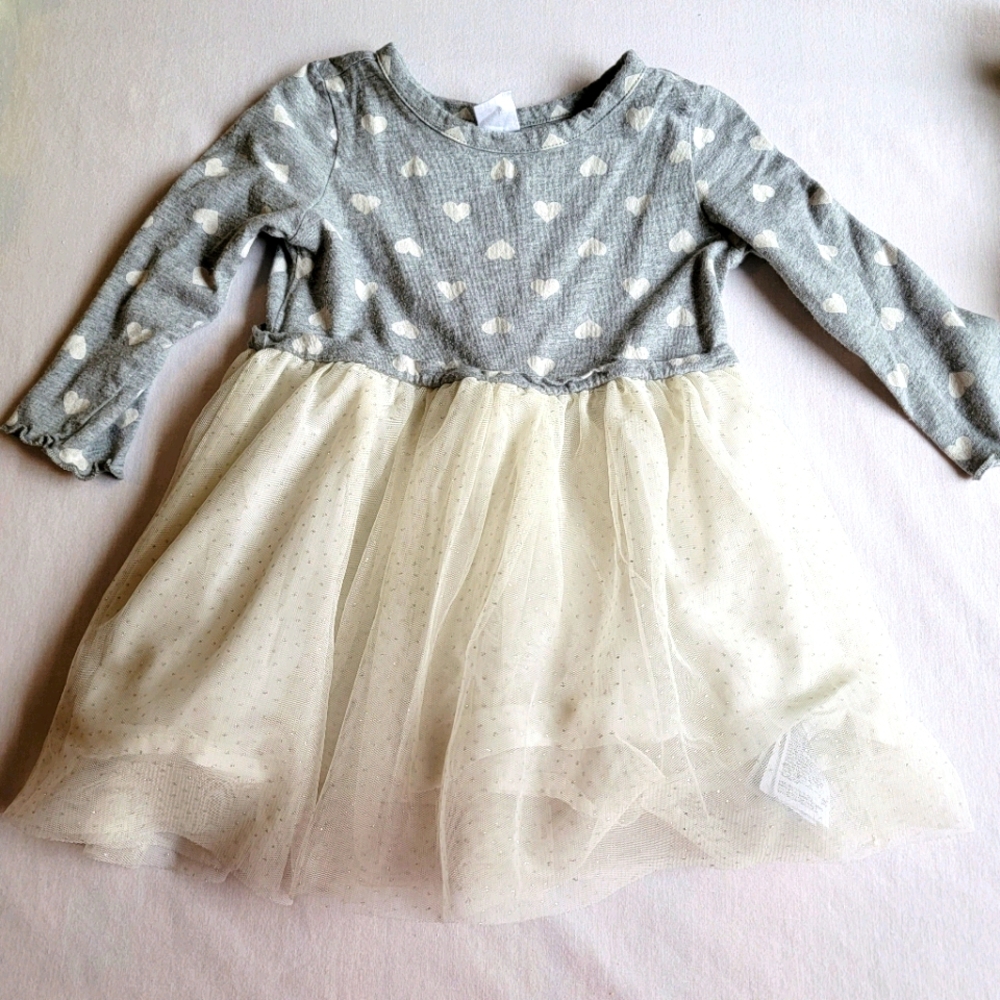 ☀️Baby Gap 2T Gray hearts and cream tulle dress